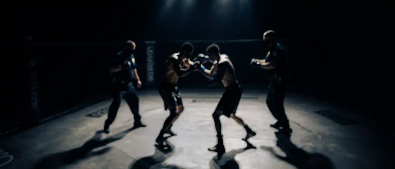 Конфликт на взвешивании перед турниром UFC 331 закончился стычкой между Арманом Царукяном и Маурисио Руффи