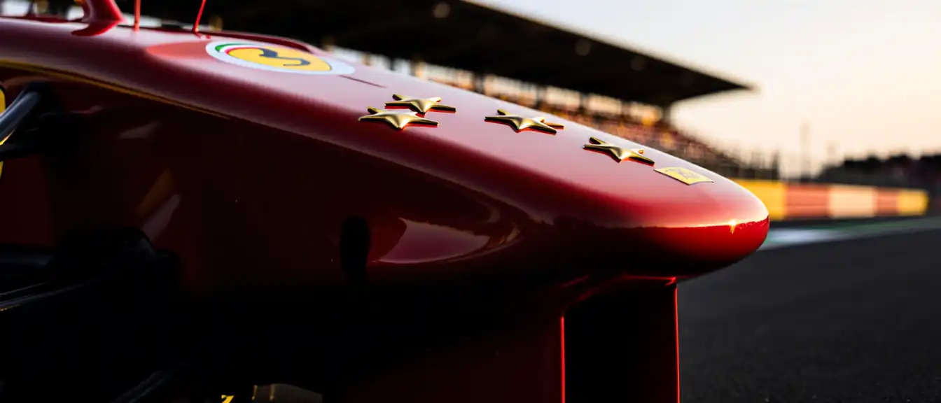 Семь звезд памяти: Ferrari покроет свои болиды особым дизайном в Монце